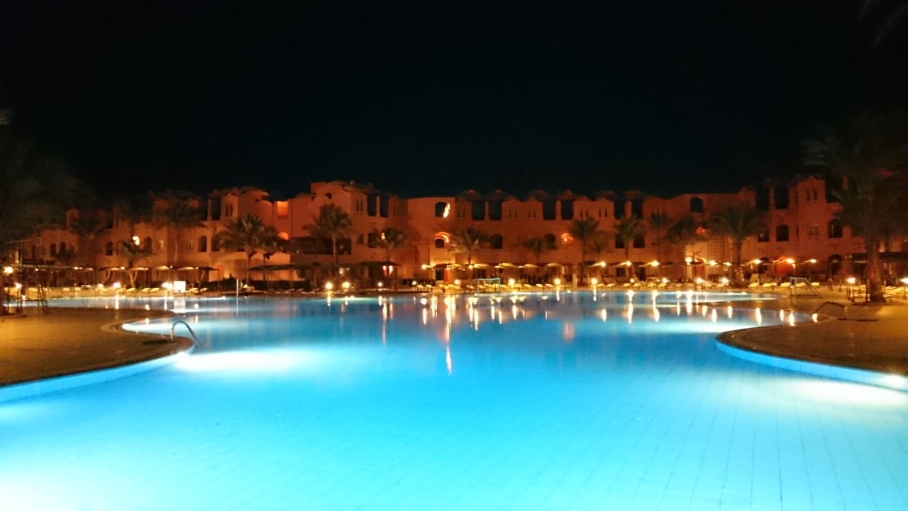 Großer beheizter Pool Jaz Makadi Oasis Resort