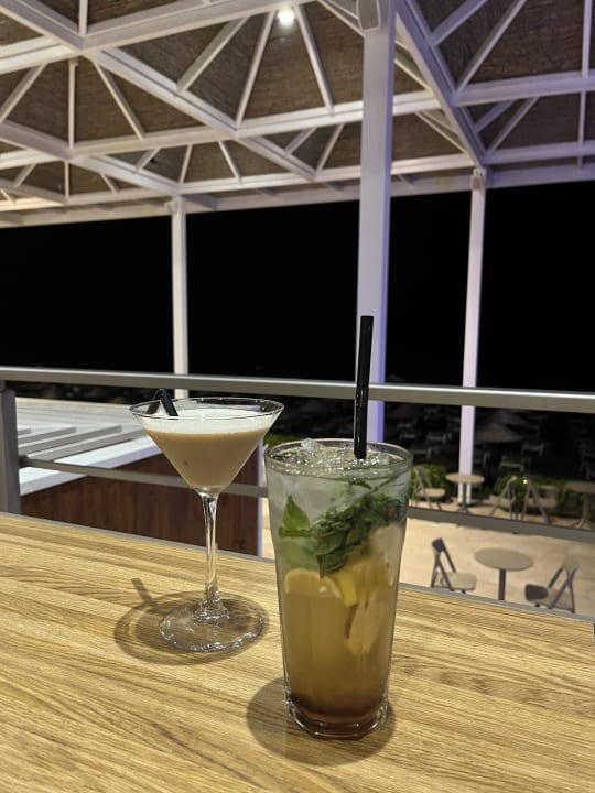 Gastro Acapulco Beach Club & Resort