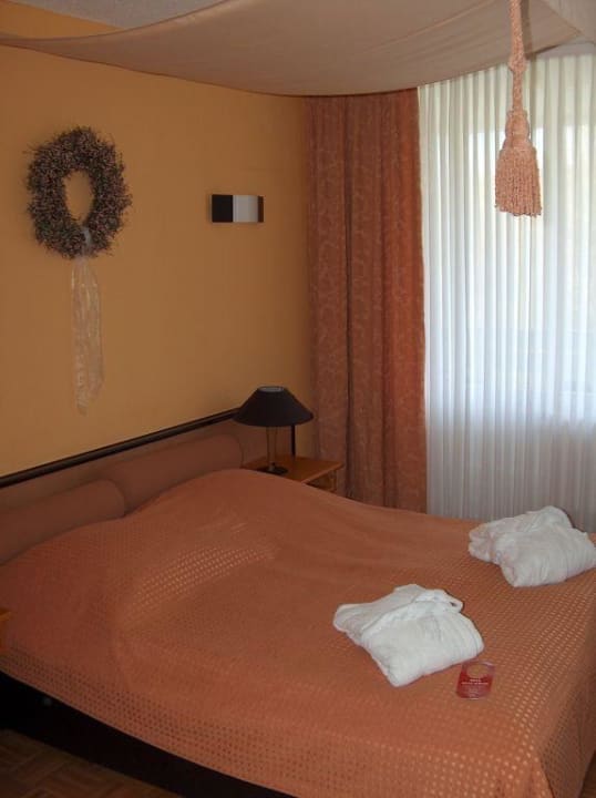 Blick ins Hotelzimmer "Delux" Hotel an der Therme