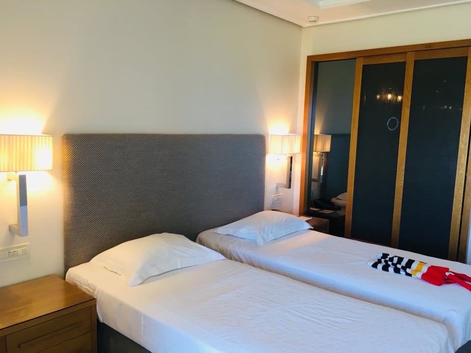 Zimmer Kernos Beach Hotel & Bungalows