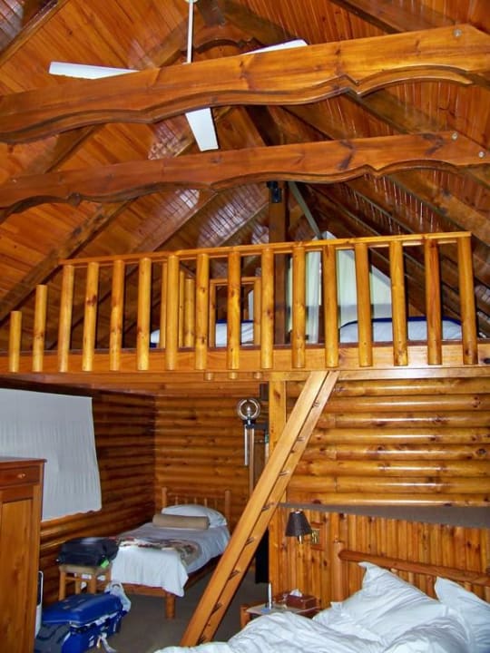Unten sind 3 und oben noch einmal 2 Betten Hotel Tsitsikamma Lodge