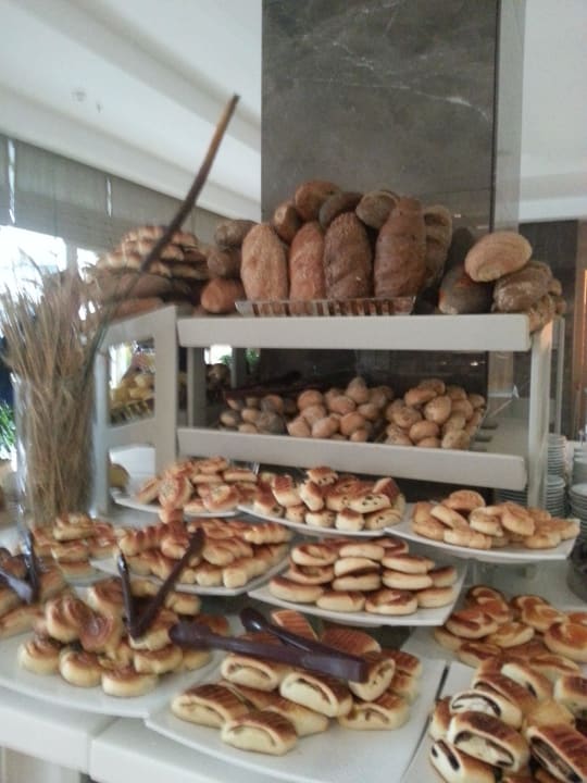 Ein Teil vom Frühstücksbüffet Sentido Trendy Verbena Beach