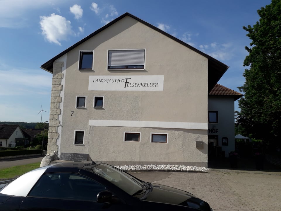 Außenansicht Landgasthof Felsenkeller