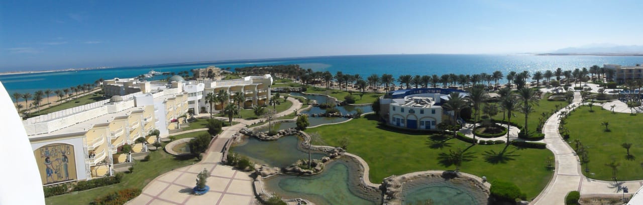 Blick zum Strand rechts Palm Royale Resort - Soma Bay