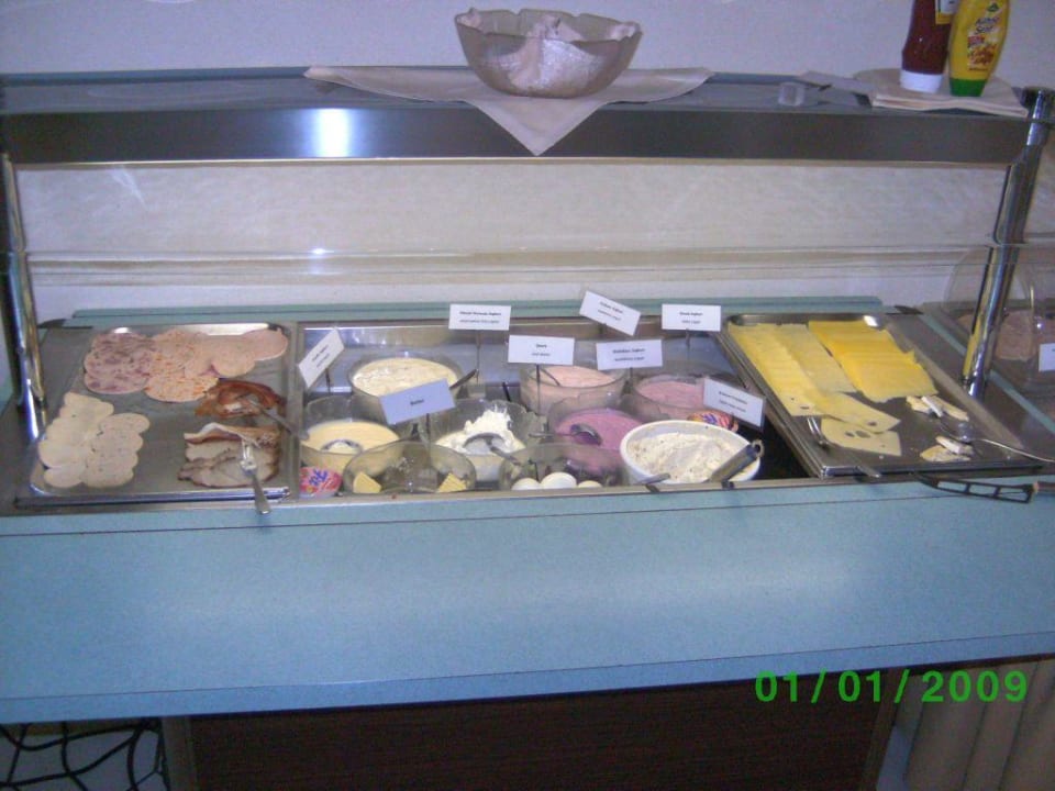 Frühstücksbuffet / Restaurant Hotel Apollo