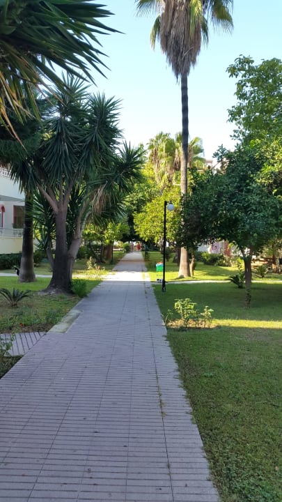 Gartenanlage Hotel Sirma