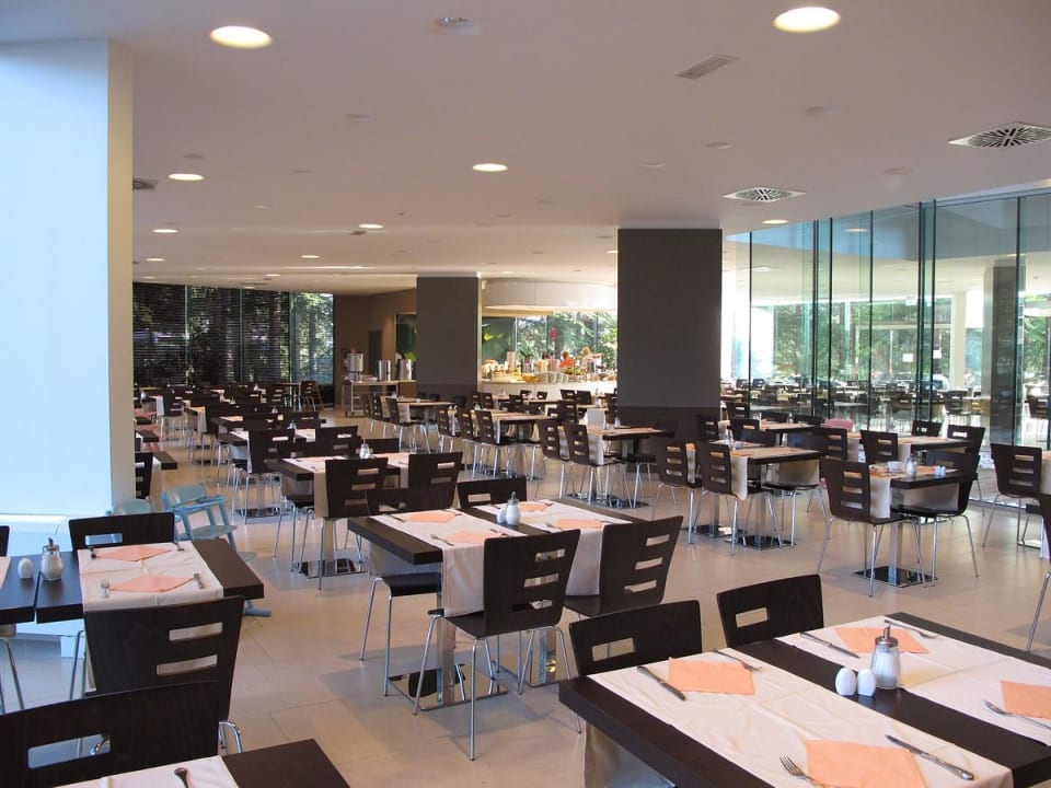 Speisesaal im mediterranen Restaurant Apartments Bellevue Plava Laguna