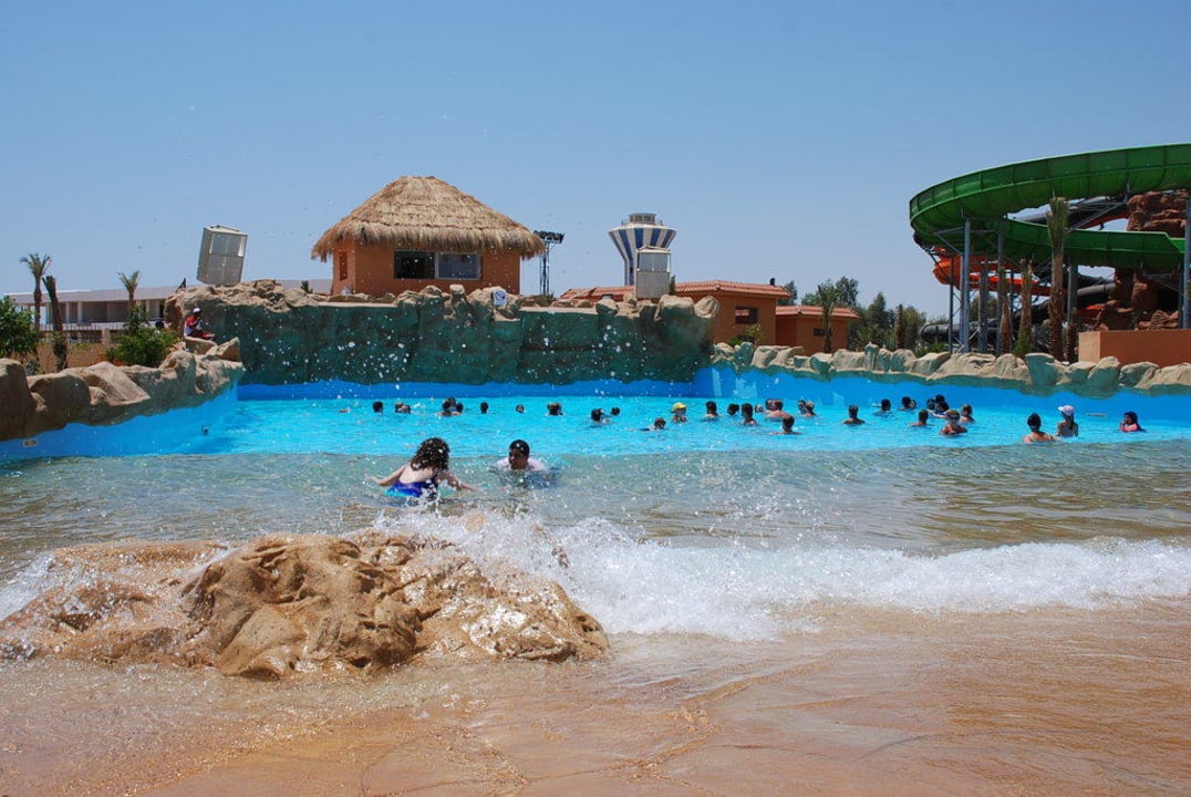 Basen z falą Pickalbatros Aqua Blu Resort - Sharm El Sheikh