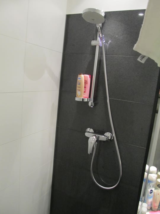 Moderne Dusche Motel One Berlin-Spittelmarkt