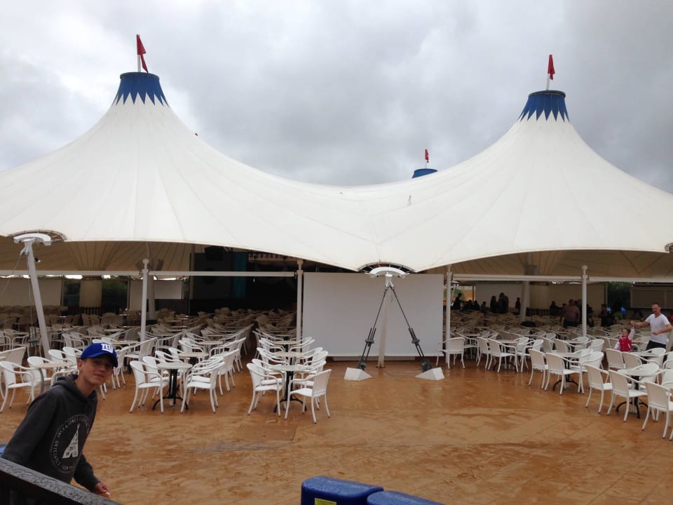 Animationszelt Globales Bouganvilla