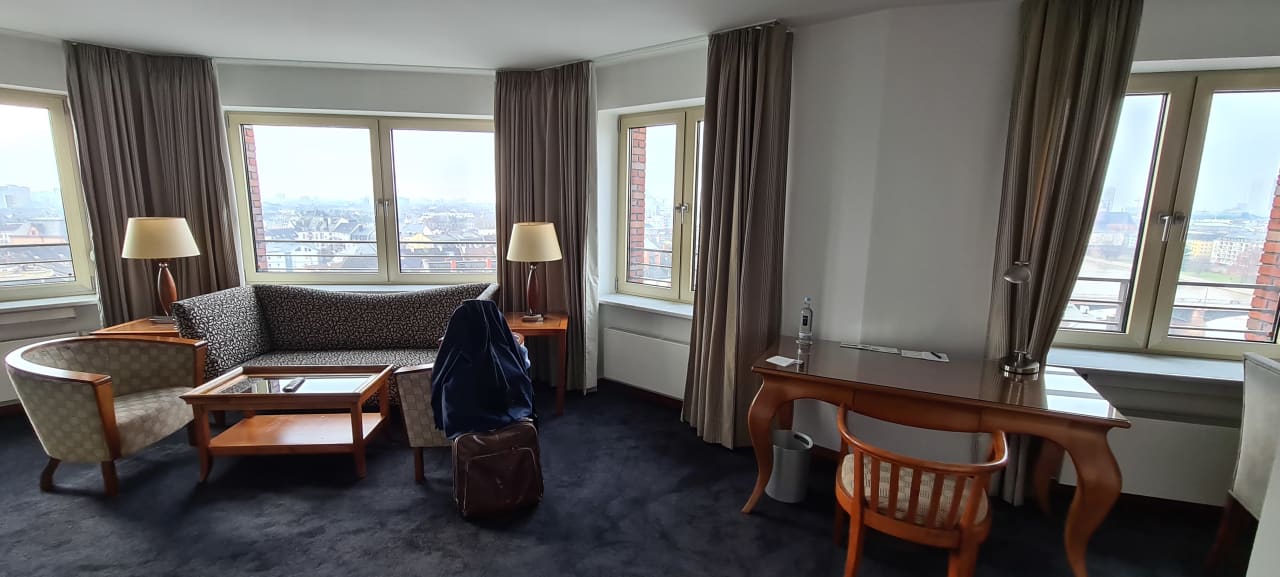 Zimmer Lindner Hotel Frankfurt Main Plaza, part of JdV by Hyatt