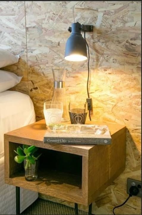 Room The Urban Newtown