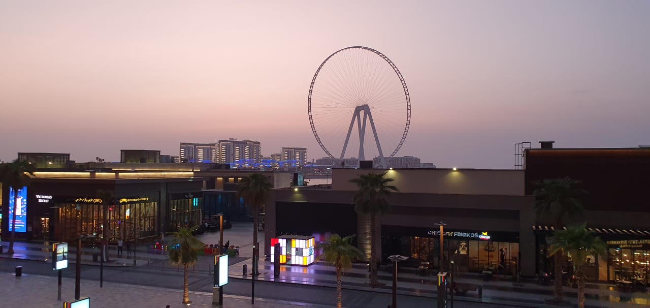 Ausblick Ramada Hotel and Suites by Wyndham Dubai JBR