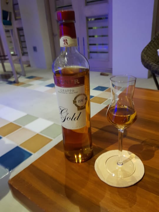 Roner auf den Malediven  OZEN LIFE MAADHOO