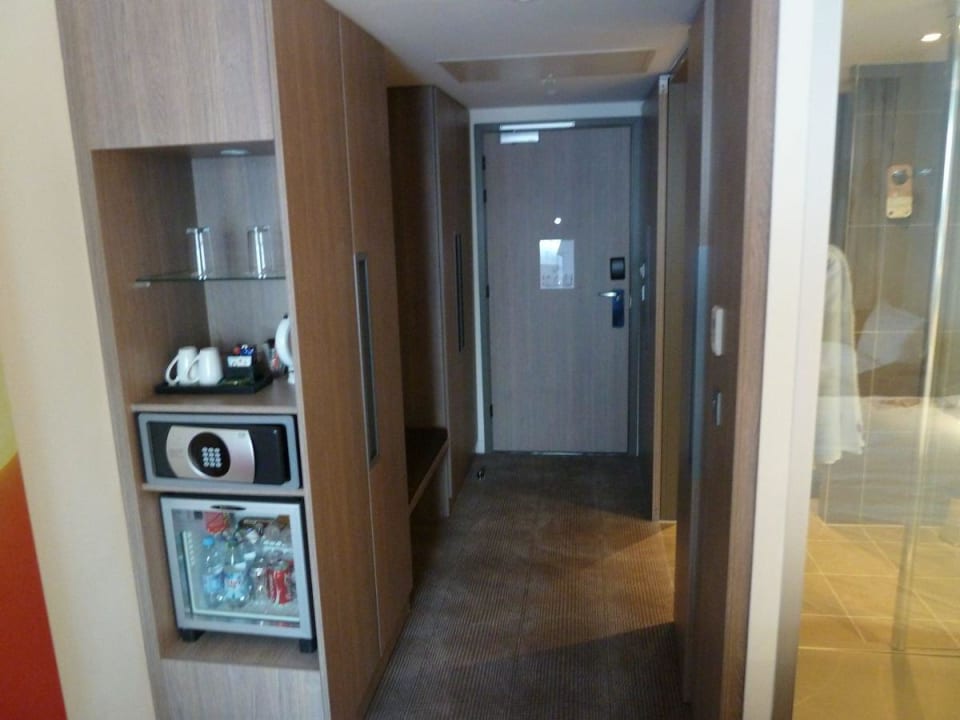 Minibar & Safe Novotel London Blackfriars