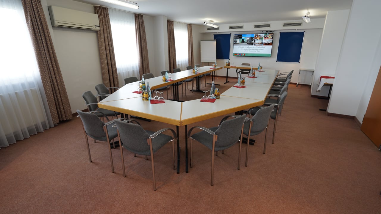 Sonstiges Highway Hotel