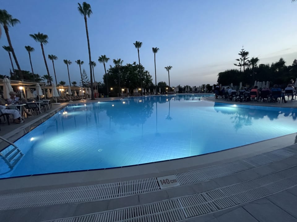 Pool Iz Flower Side Beach Hotel