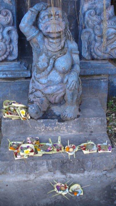 Opfergaben Puri Santrian