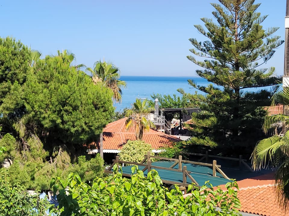 Strand Side Star Beach