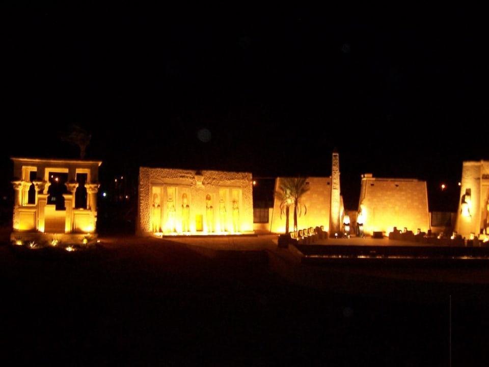 Show am Abend Pickalbatros Alf Leila Wa Leila Resort - Neverland Hurghada