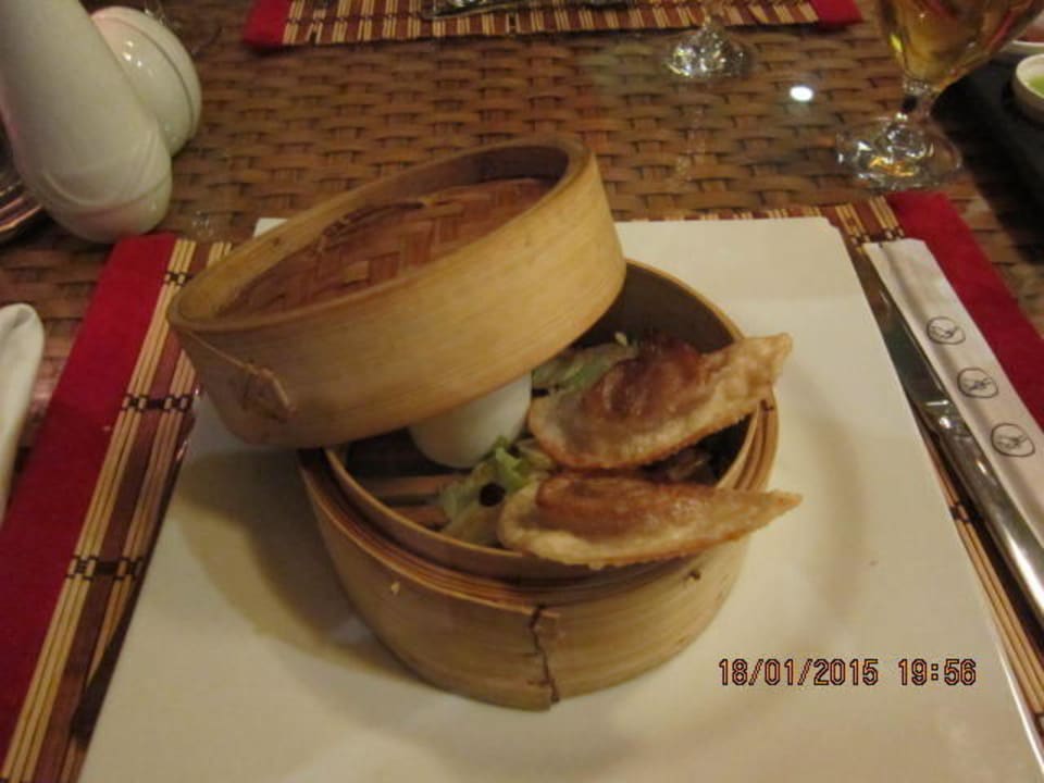 Asiat. Restaurant Limak Lara Deluxe Hotel & Resort