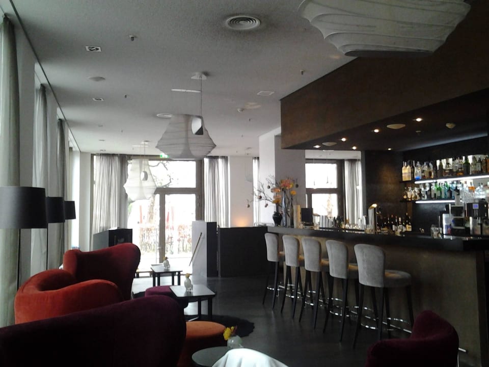 Gemütliche Lounge-Bar COSMO Hotel Berlin Mitte