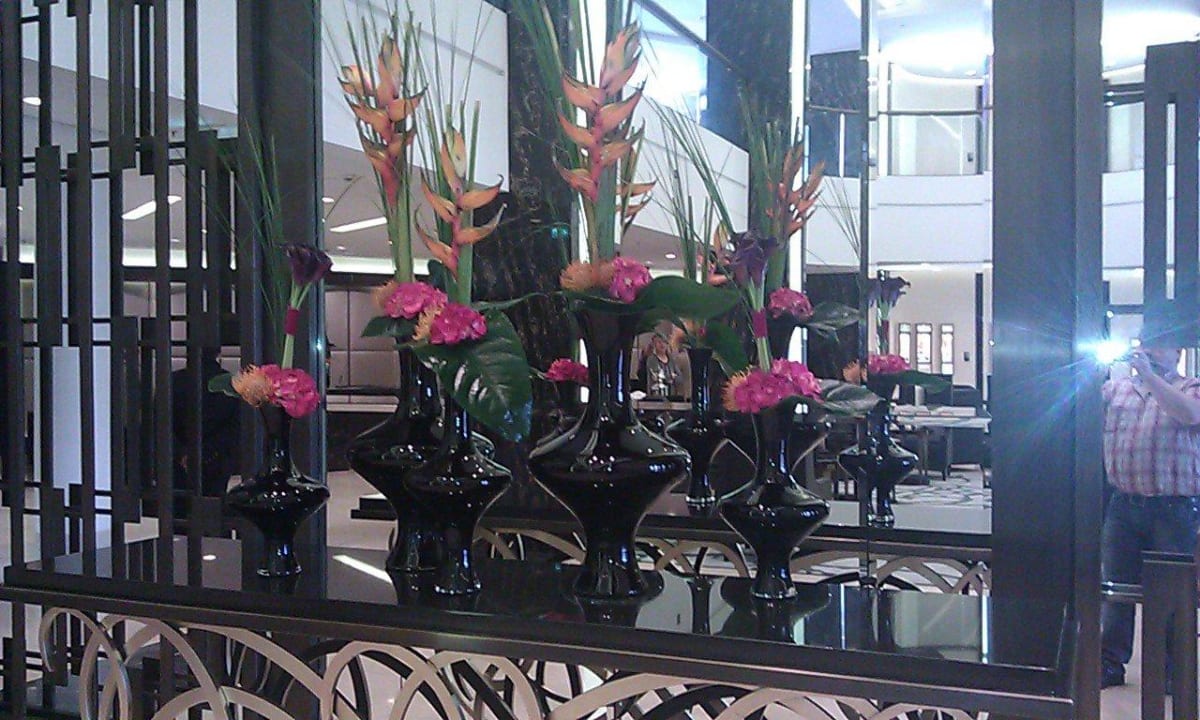 Hochwertiger Blumenschmuck Waldorf Astoria Berlin