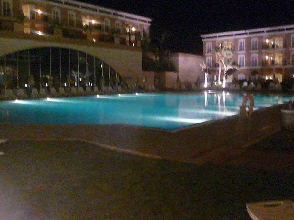 Pool bei nacht Grupotel Playa de Palma Suites & Spa