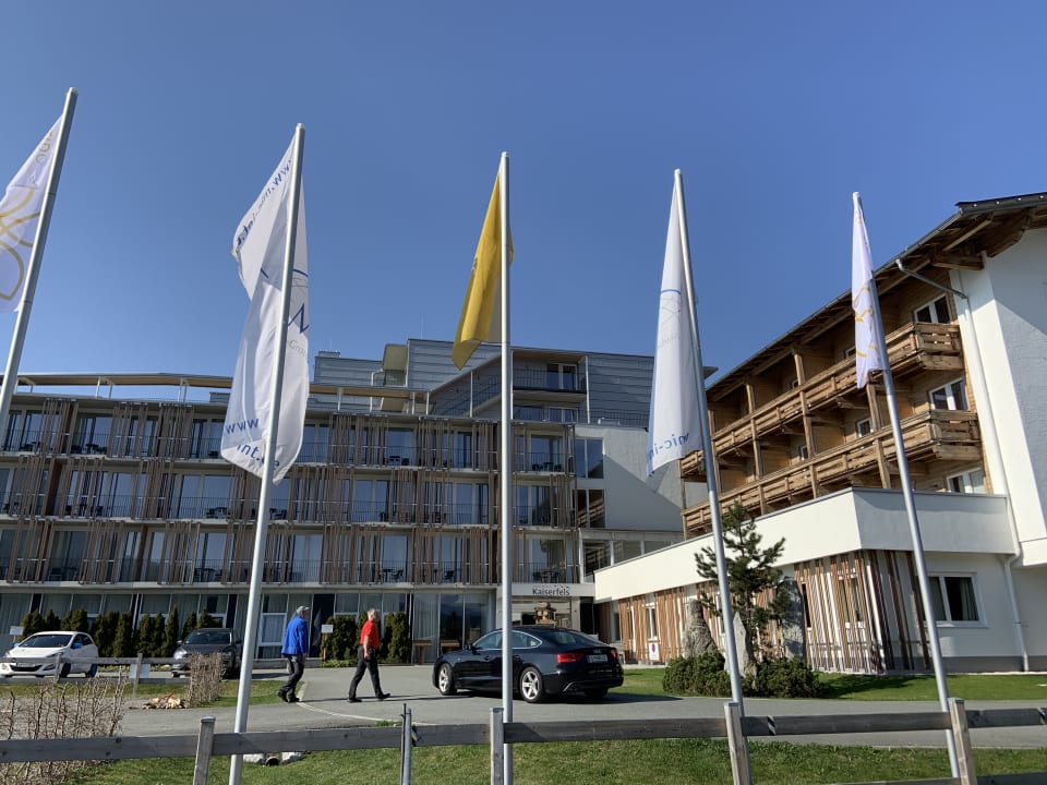 Außenansicht Alpenhotel Kaiserfels