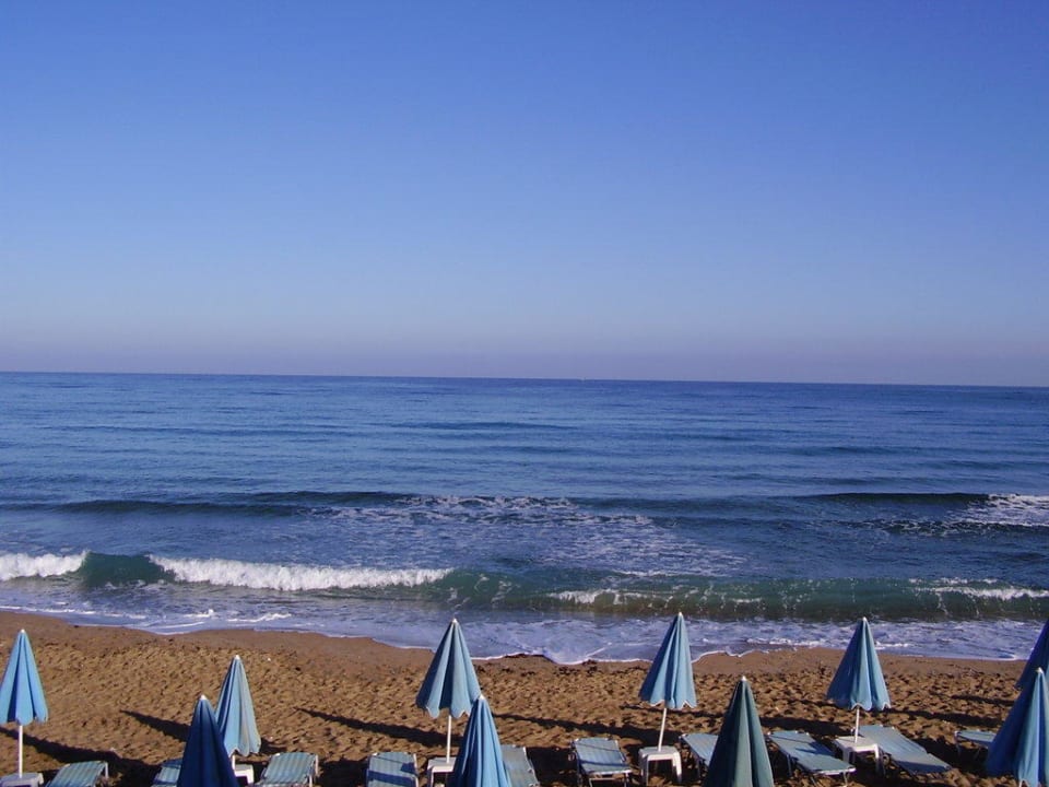 Blick vom Zimmer zum Meer Hotel Dedalos Beach