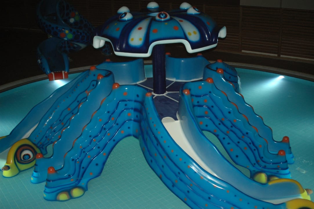 Neue Kinderrutsche. Hane Family Resort