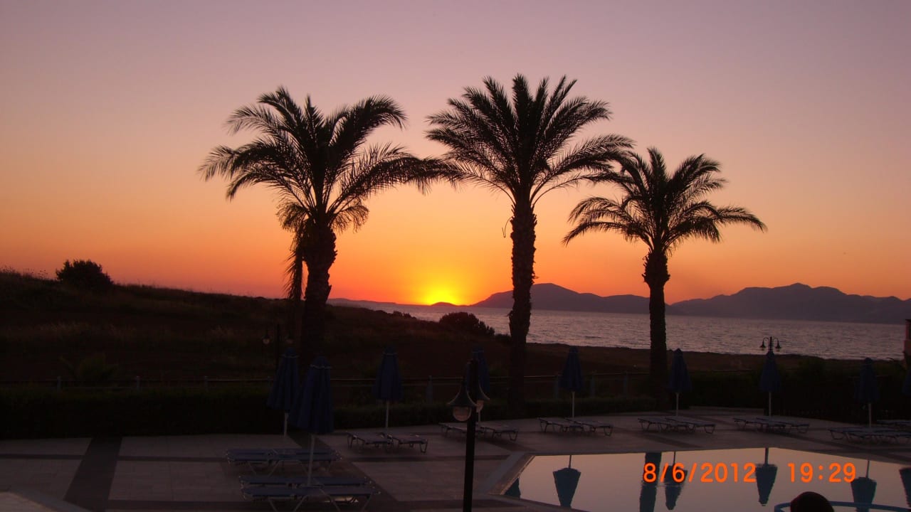 Sonnenuntergang Hotel Horizon Beach Resort