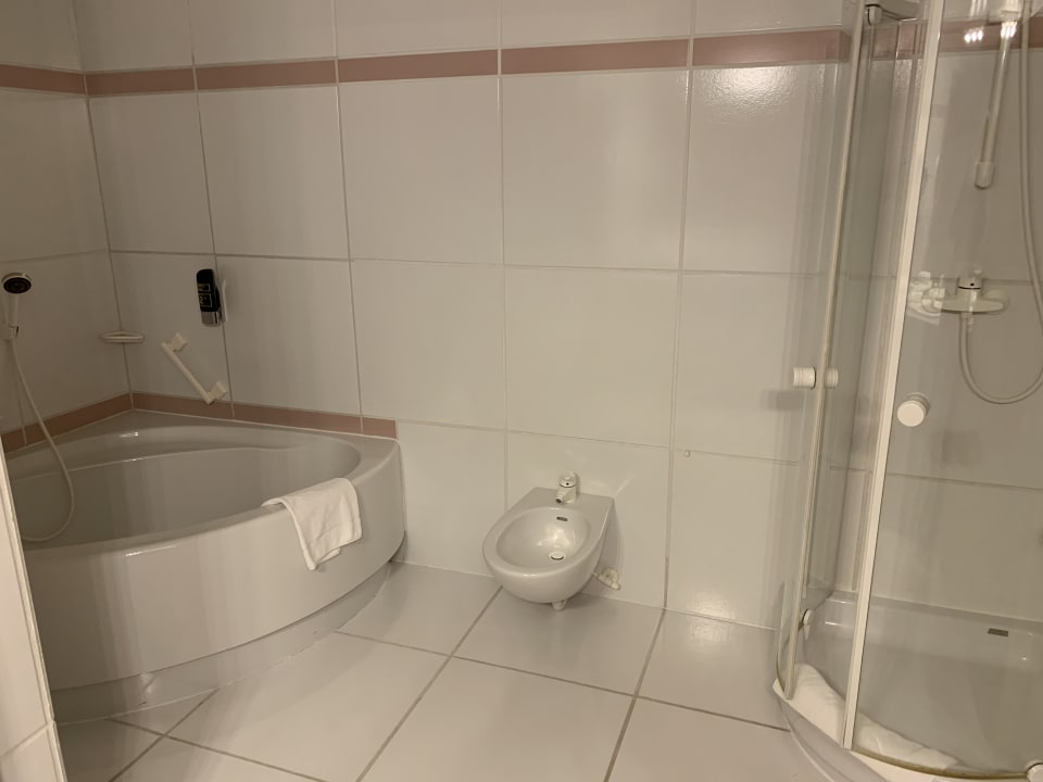 Zimmer Burghotel Am Hohen Bogen