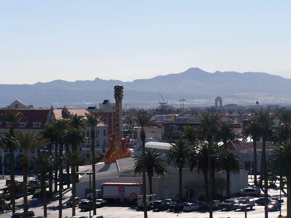 Zimmer mit Ausblick Virgin Hotels Las Vegas, Curio Collection by Hilton