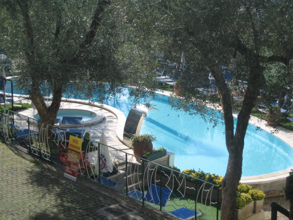 Neu gestalteter Pool Hotel Internazionale