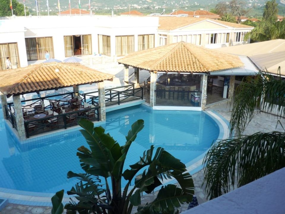 Bar przy basenie Hotel Zante Village