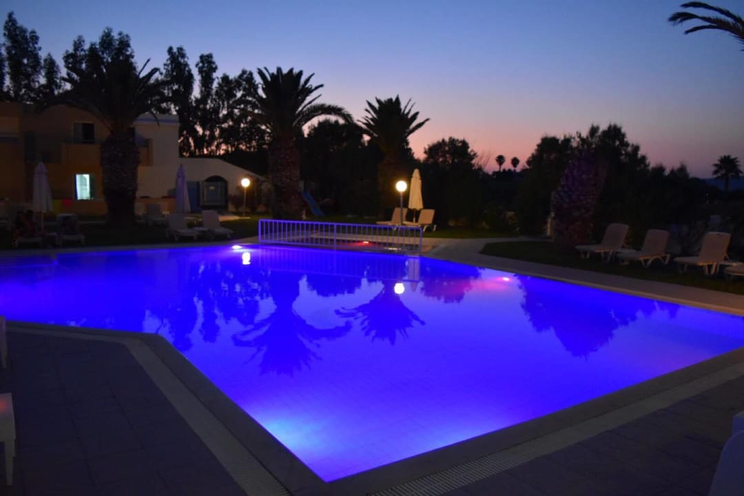 Pool Aslanis Village Hotel