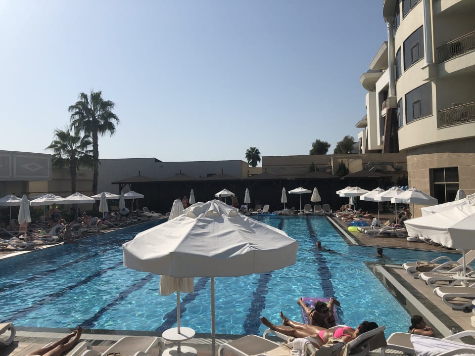 Pool Kirman Belazur Resort & Spa