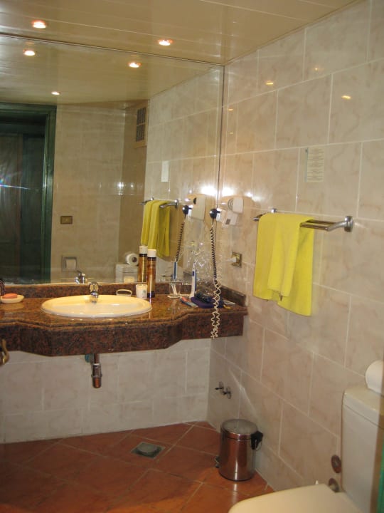 Bad Zimmer 376 Arabia Azur Resort