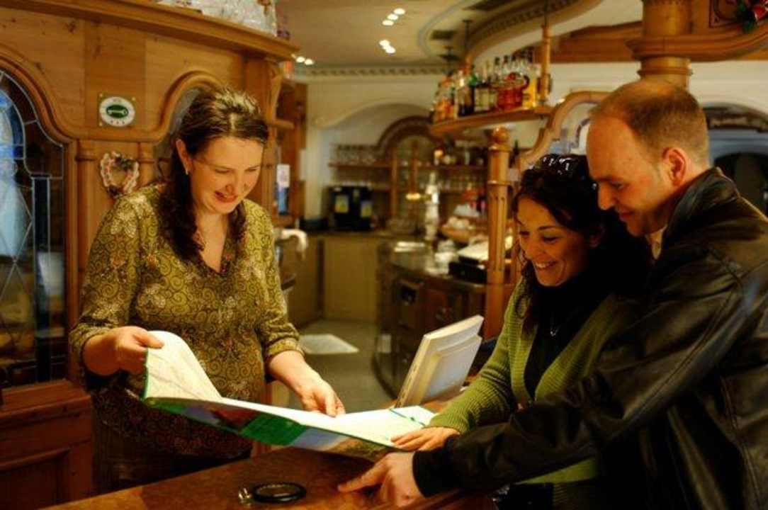 Family Hotel La Perla - Reception  Hotel La Perla