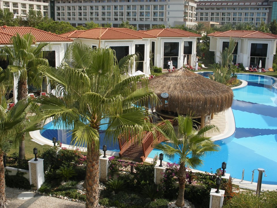 Blick auf die Poolvillen von den Rutschen aus Paloma Oceana
