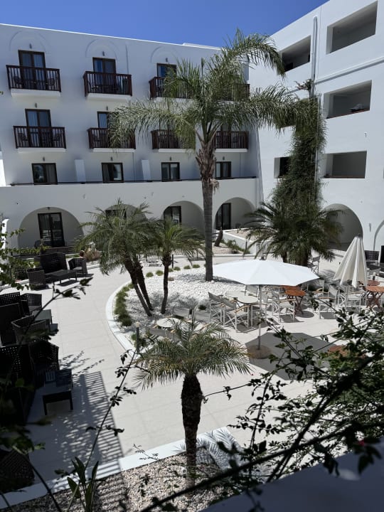 Außenansicht TUI BLUE Oceanis Beach and Spa Resort