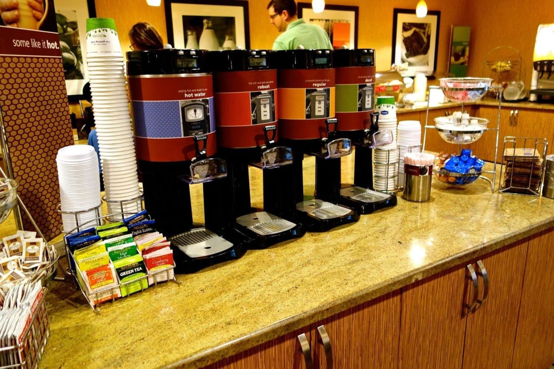 Getränkebar beim Frühstück Hampton Inn Key Largo