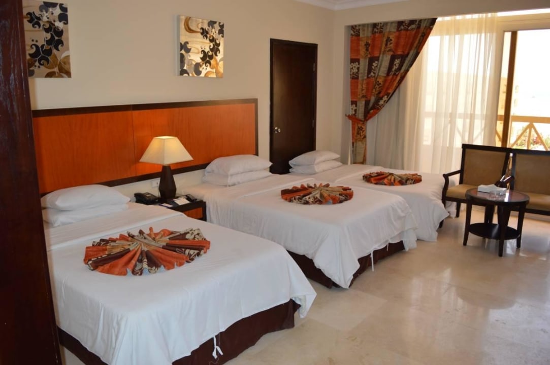 Pokój dla 2 osób i dziecka AMC Royal Hotel & SPA