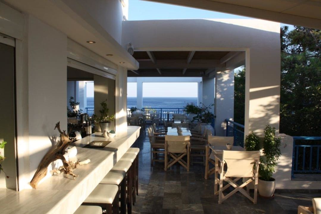 Bar und Terrasse Hotel Kakkos Bay
