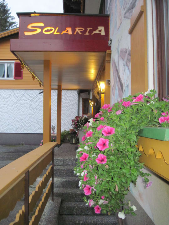 Eingang am Abend Pension & Ferienwohnung Solaria