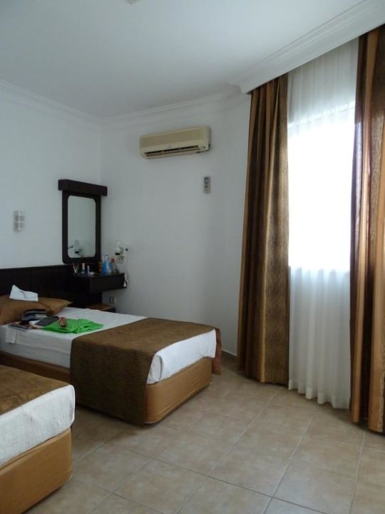 Rund herum Kleopatra Celine Hotel