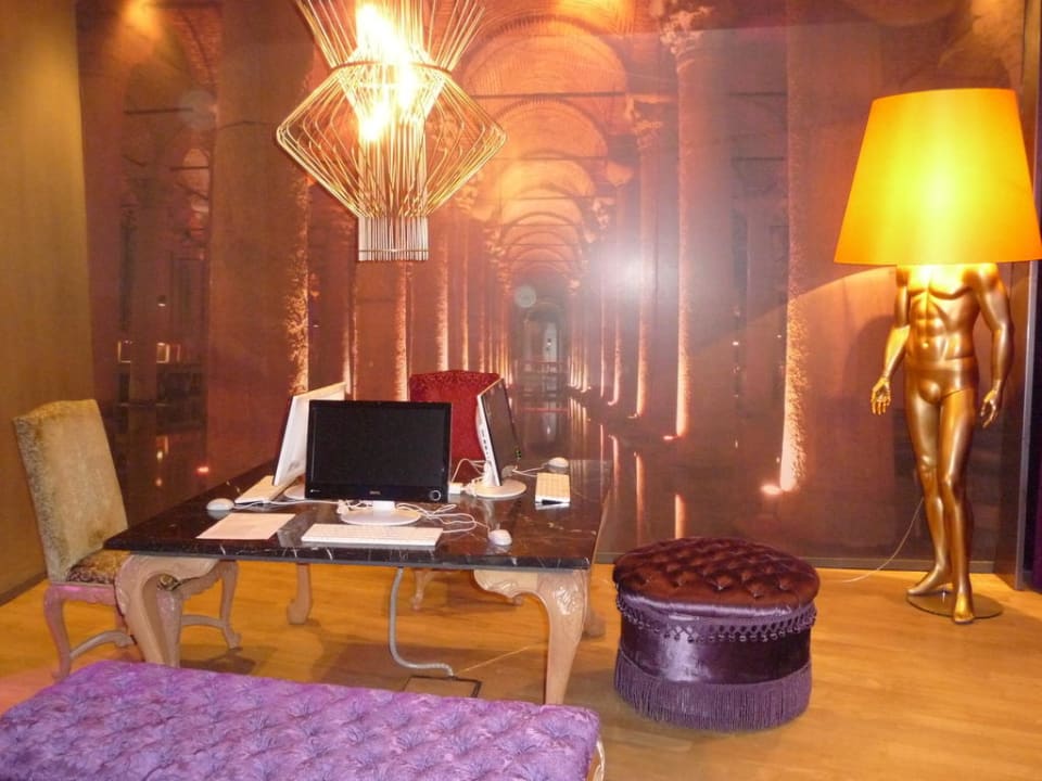 Internetzugang im Lobbybereich Tulip City Taksim Hotel