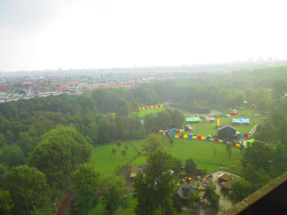 Blick aus meinem Zimmer im 16. Stock ! Leonardo Hotel Amsterdam Rembrandtpark