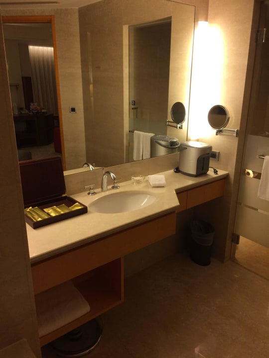 Bad Waschbeckenbereich Hotel Windsor Taichung